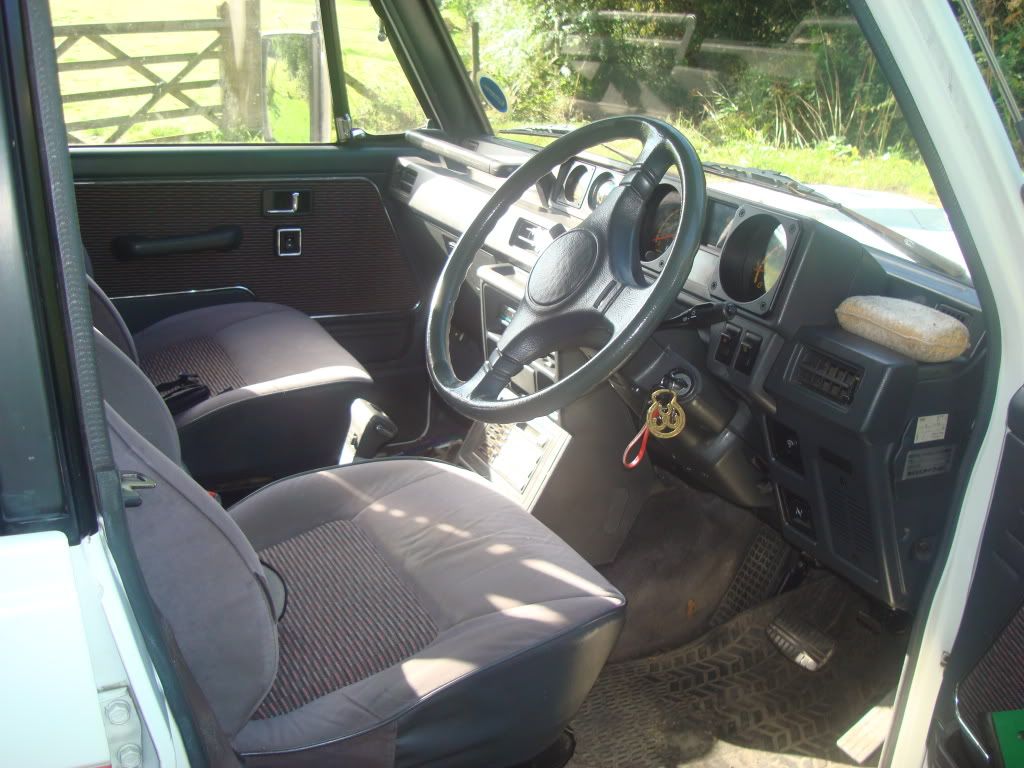 pajero005.jpg