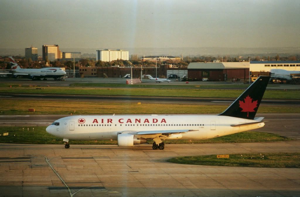 http://i850.photobucket.com/albums/ab64/raggidoll/AirCanadaB767-200lhr99sarah.jpg