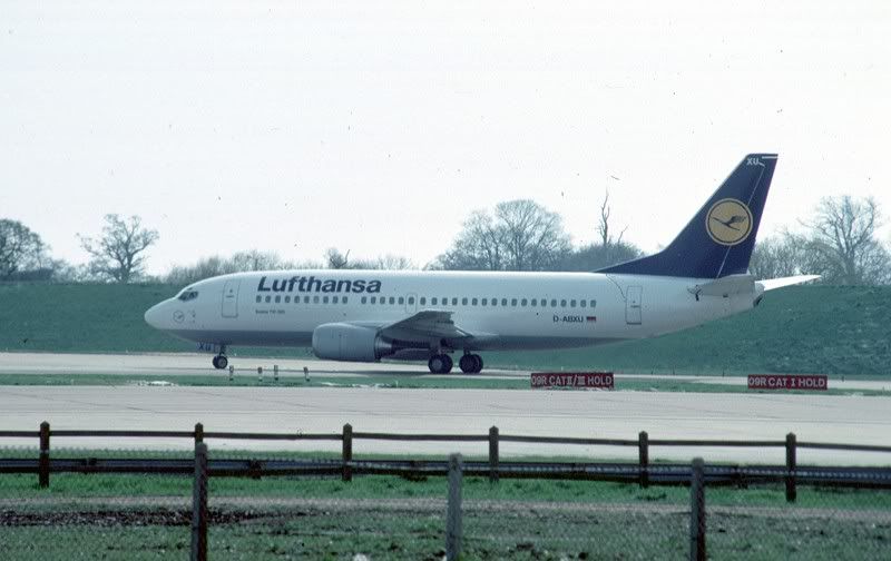 http://i850.photobucket.com/albums/ab64/raggidoll/Lufthansa733newdabxulhr89sarah.jpg