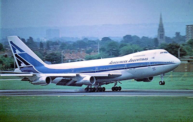 http://i850.photobucket.com/albums/ab64/raggidoll/aviation/AerolineasArgentinas742lvoeplhr81sarah.jpg