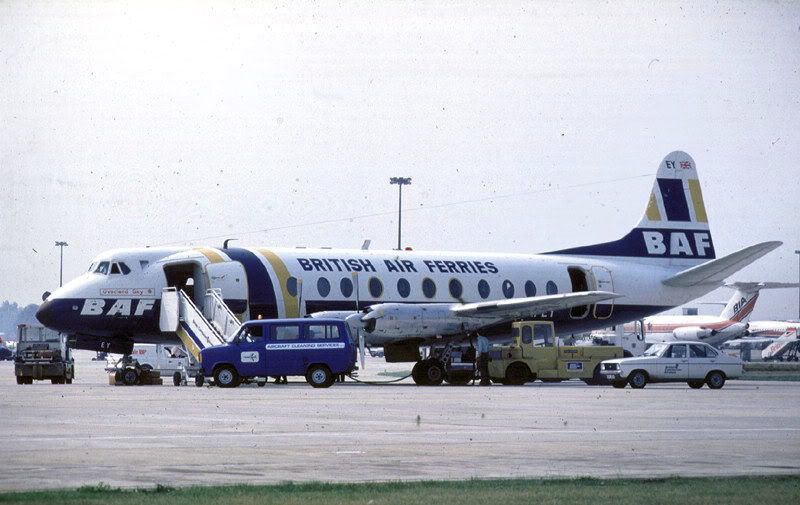 http://i850.photobucket.com/albums/ab64/raggidoll/aviation/BAFViscount800gapeystripeslgw83sarah.jpg