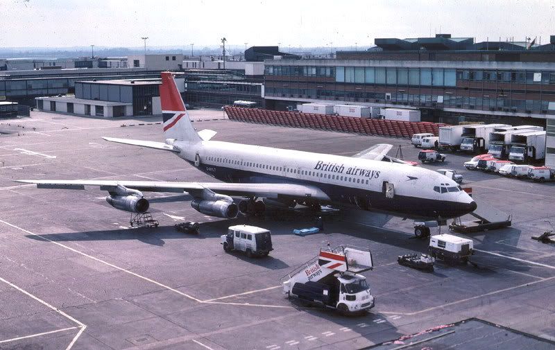 http://i850.photobucket.com/albums/ab64/raggidoll/aviation/BritishAirways707gayltlhr78sarah.jpg