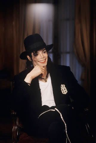 MJ-michael-jackson-7428619-322-480.jpg