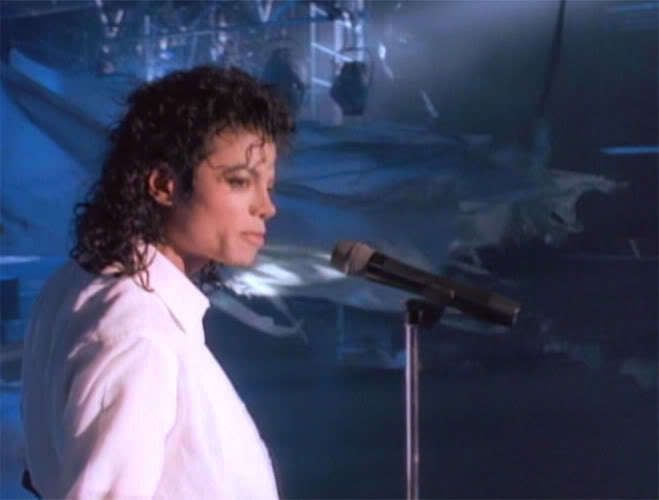 Dirty-Diana-dirty-diana-7536194-659.jpg