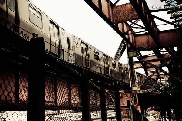 11 Slike dobro poznatog Queensboro Bridge u Njujorku